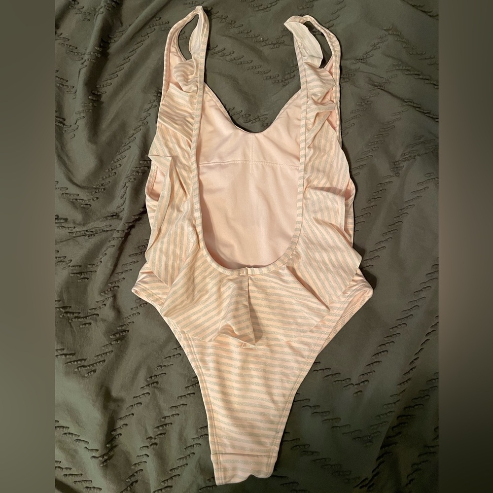 ruffle one piece swimsuit!